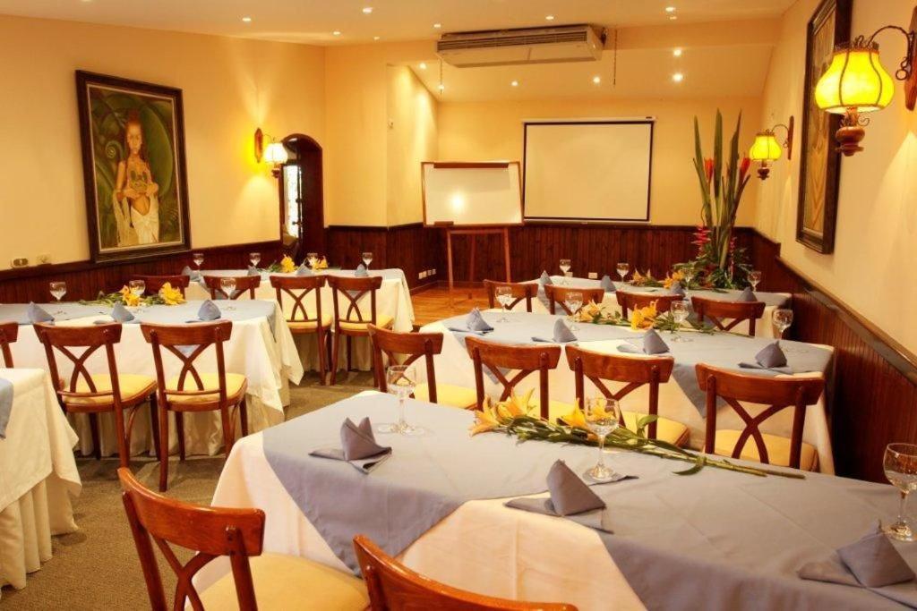 Casona Real Hotel Богота Экстерьер фото